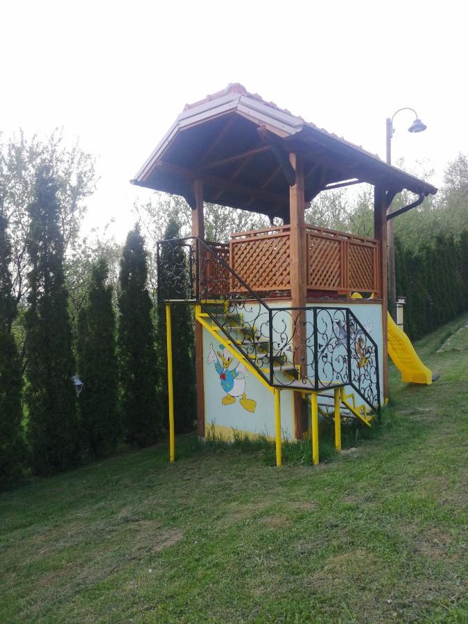 Holiday Home Pharaoh Високо Екстериор снимка